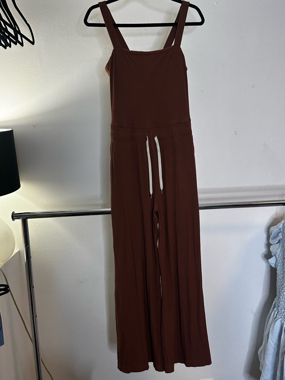 VUORI WIDE LEG JUMPSUIT SIZE MEDIUM